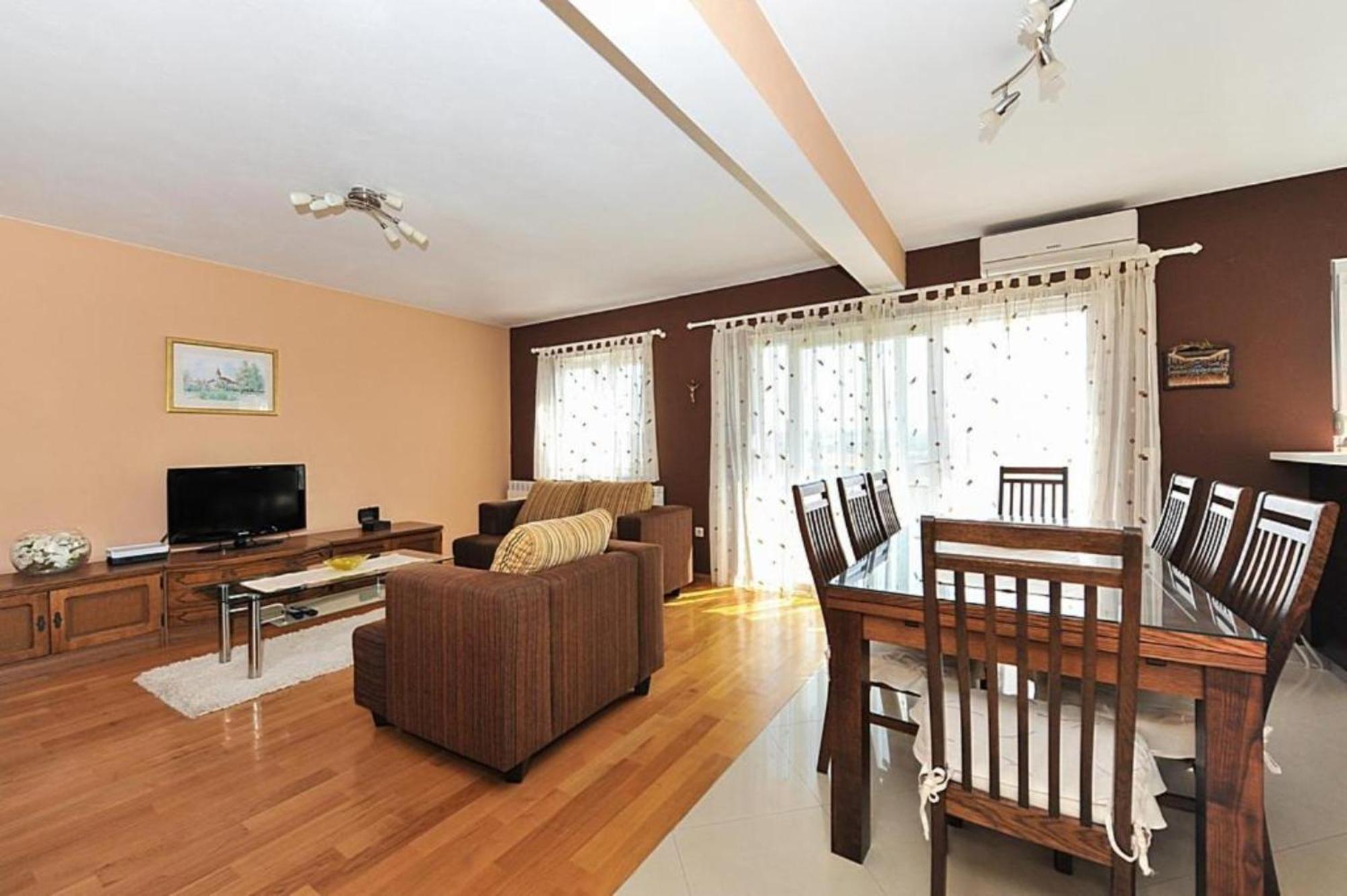 Veliki Apartman Petra Поседарье Екстериор снимка